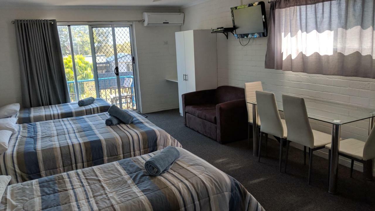 Harrington Village Motel Manning Point Exterior photo